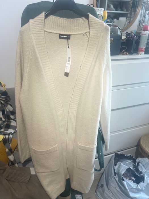 Cardigan nou xs alb unt damă