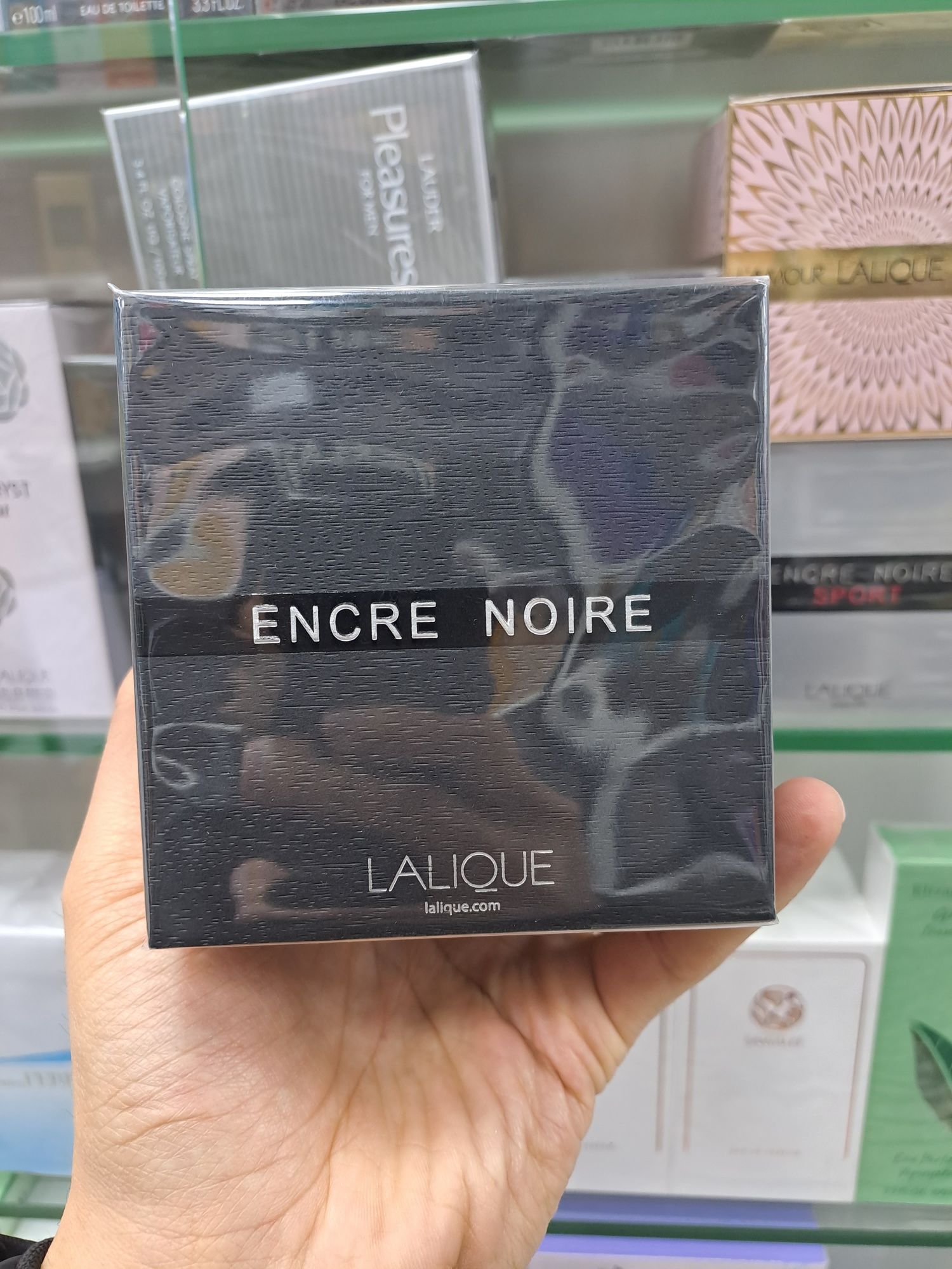 Encre noire Lalique