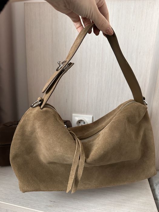 Чисто нови чанти естествен велур и  чанта Guess Katey