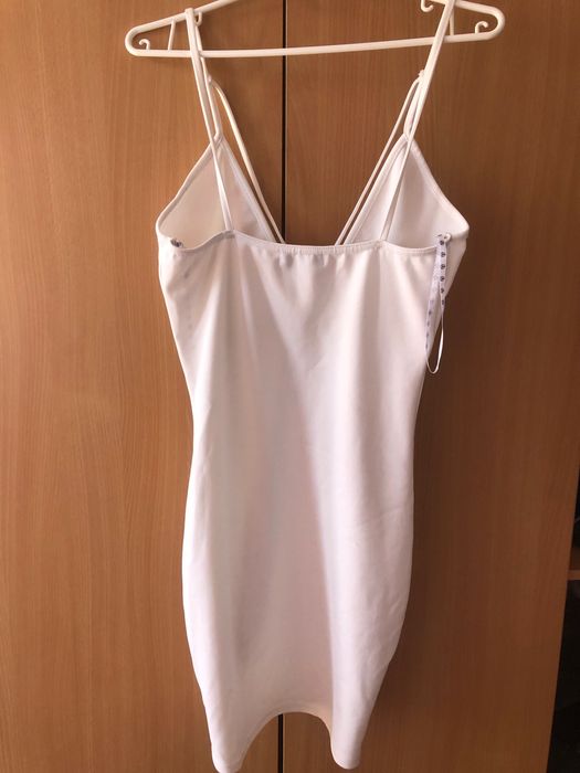 Бяла рокля MissGuided