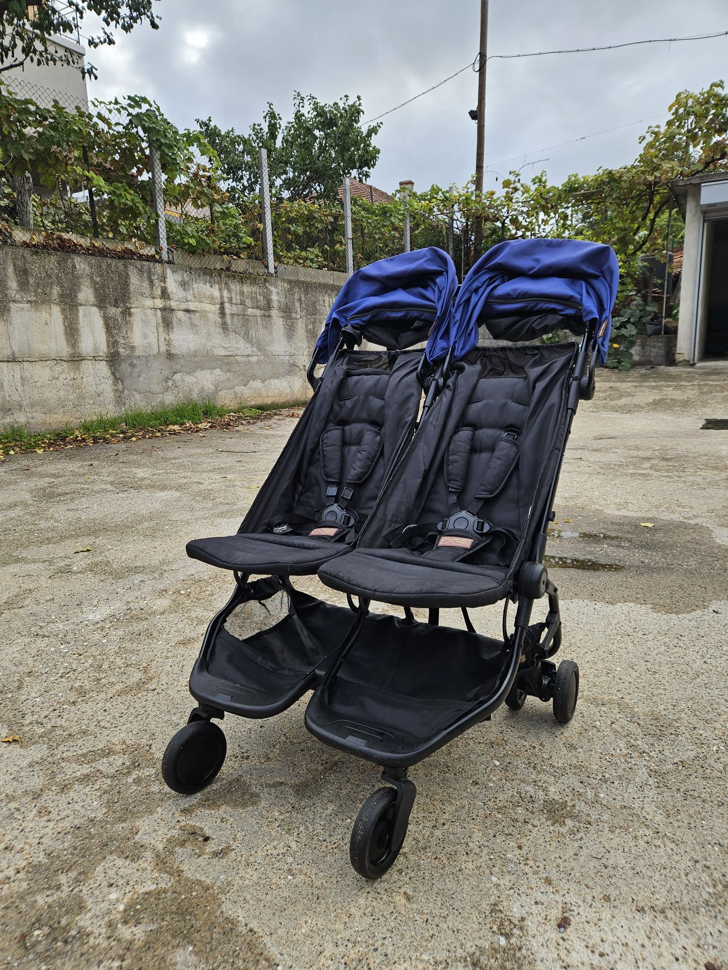 Количка за близнаци Mountain buggy nano duo