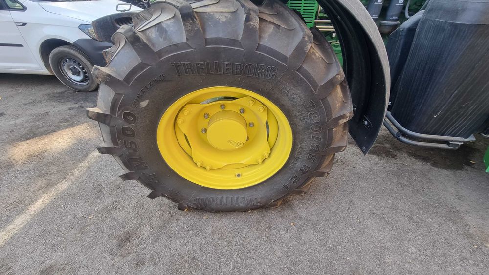 Трактор 140 от кучи John Deere 6140B