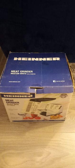 Vand masina tocat carne Heinner MG-2100BKWH