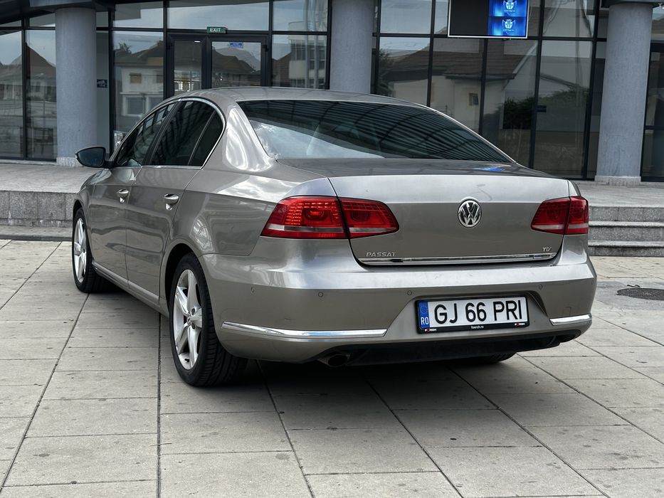 VOLKSWAGEN Passat B7 / 2013 / 1.6 TDI / AUTOMAT / Xenon / Camera