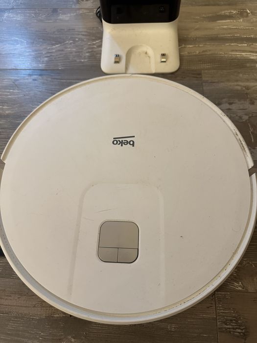 Aspirator robot Beko folosit foarte putin.