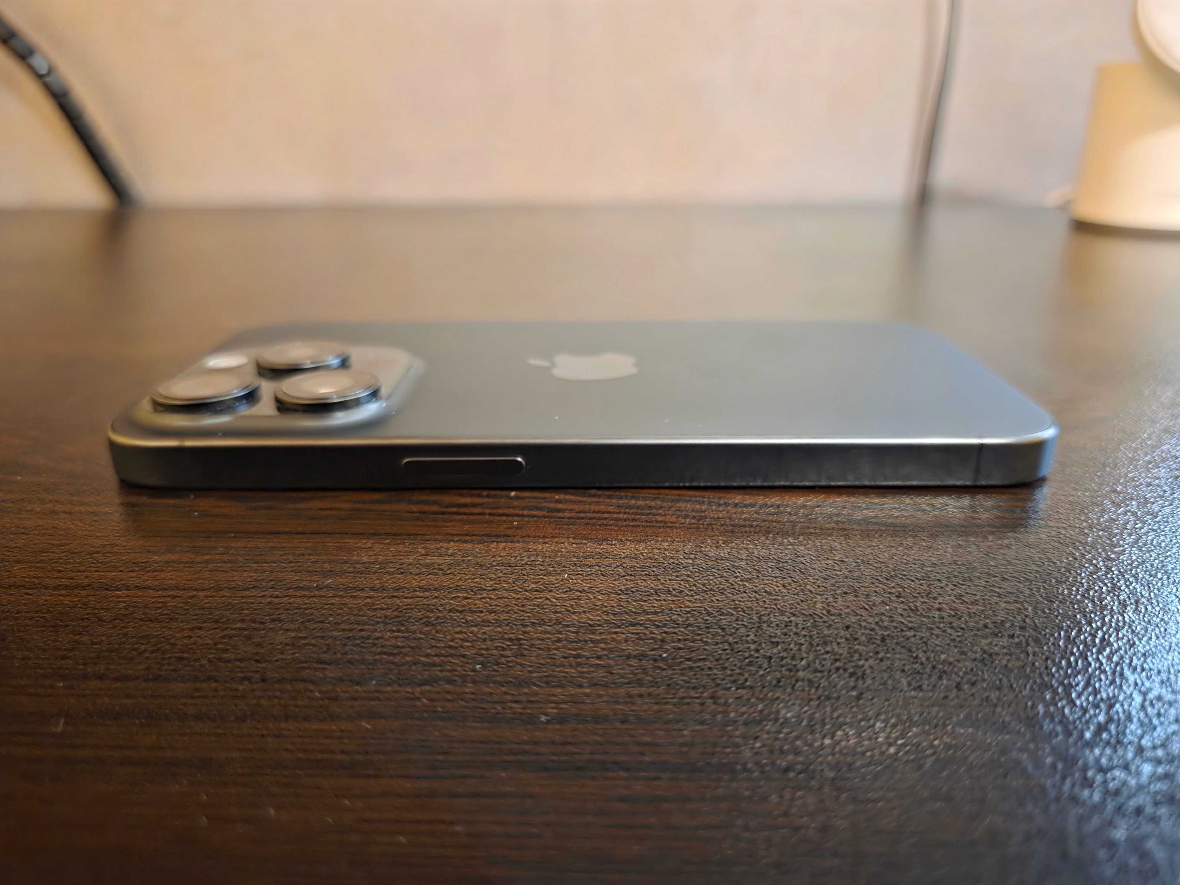 iPhone 15 Pro, 512GB, Titanium Black