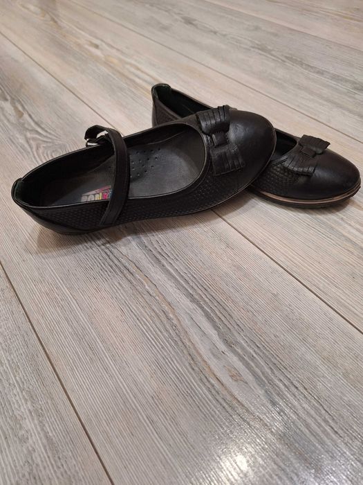 Лот обувки за момиче