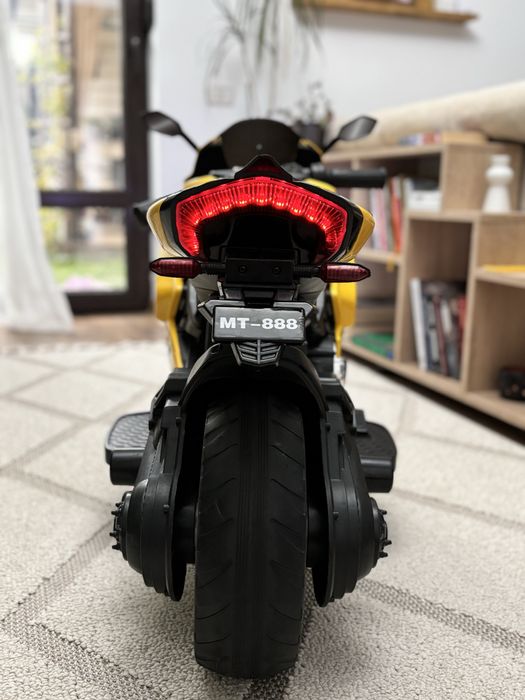 Motocicleta electrica, Kinderauto BDQ888 70W 12V