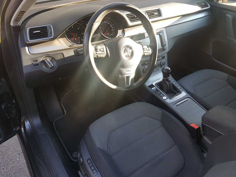 Passat alltrack b7 2013 2.0 tdi sau schimb cu Multivan