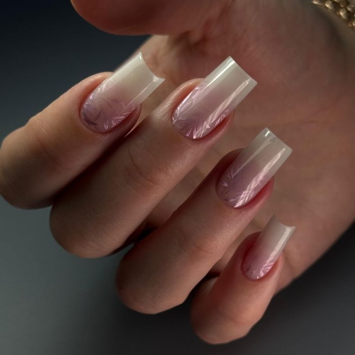 Маникюр, наращивание ногтей, педикюр.