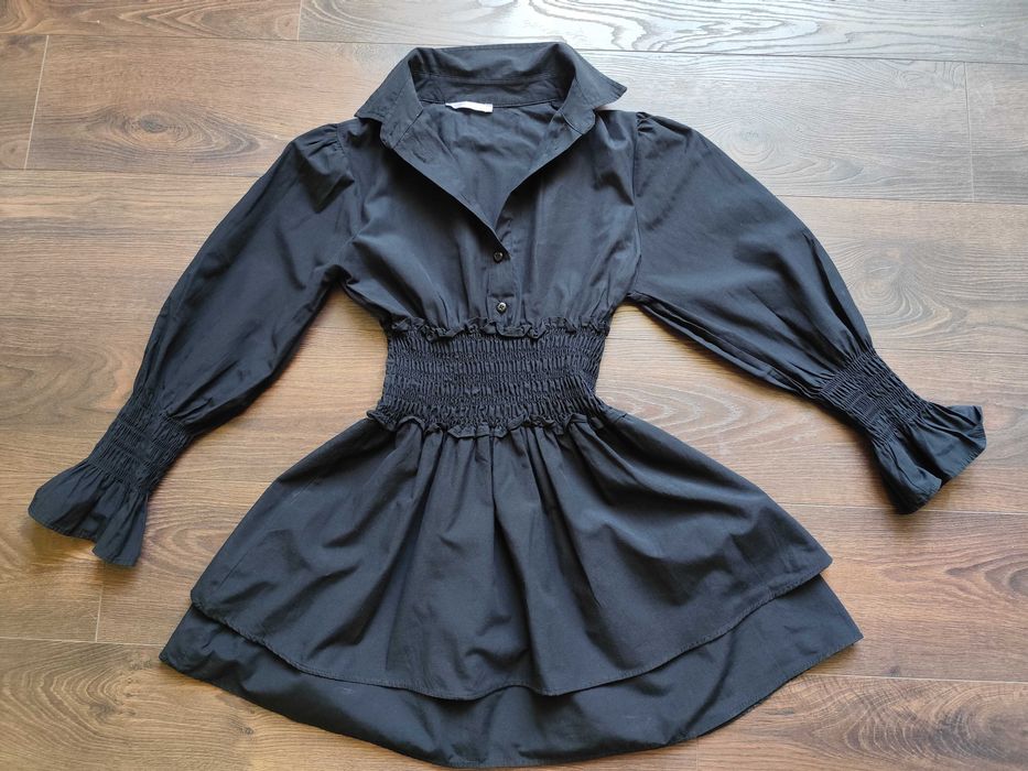 Дамска черна риза - рокля, вталена с буфан ръкав