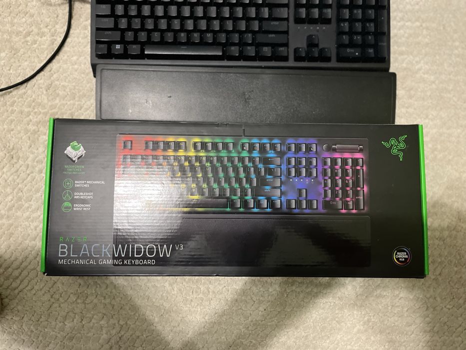 Vand tastatura gaming Razer Black widow V3