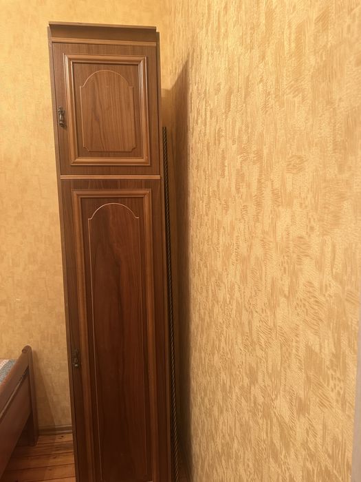 Продаю стенку производства Югославия «Жито». Состоит из 5-ти секций.