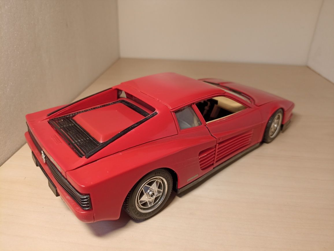 Ferrari testarossa 1984 bburago macheta auto scara 1 18