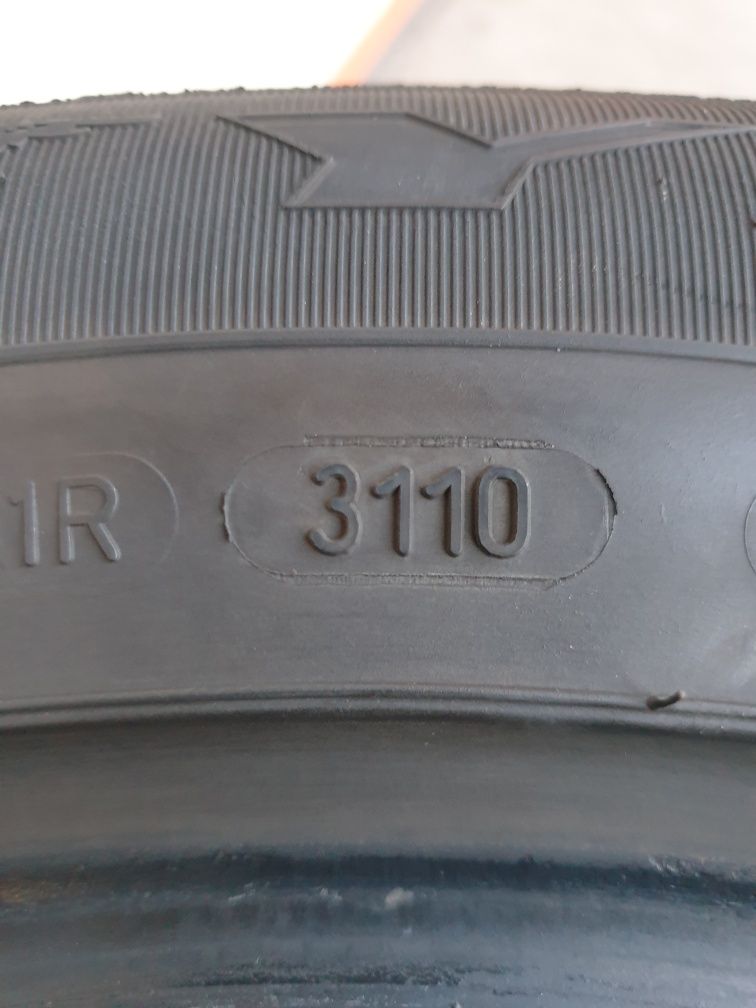 Зимни гуми 2 броя GOODYEAR UltraGrip Performance 245 55 R17