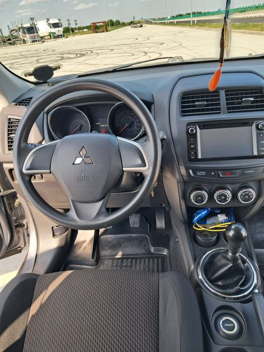 VAND Mitsubishi Asx2/4, 4/4 la buton,78000 km reali,carte service,