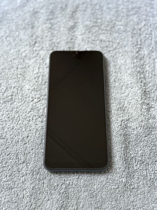 Телефон Realme C11 32GB като нов