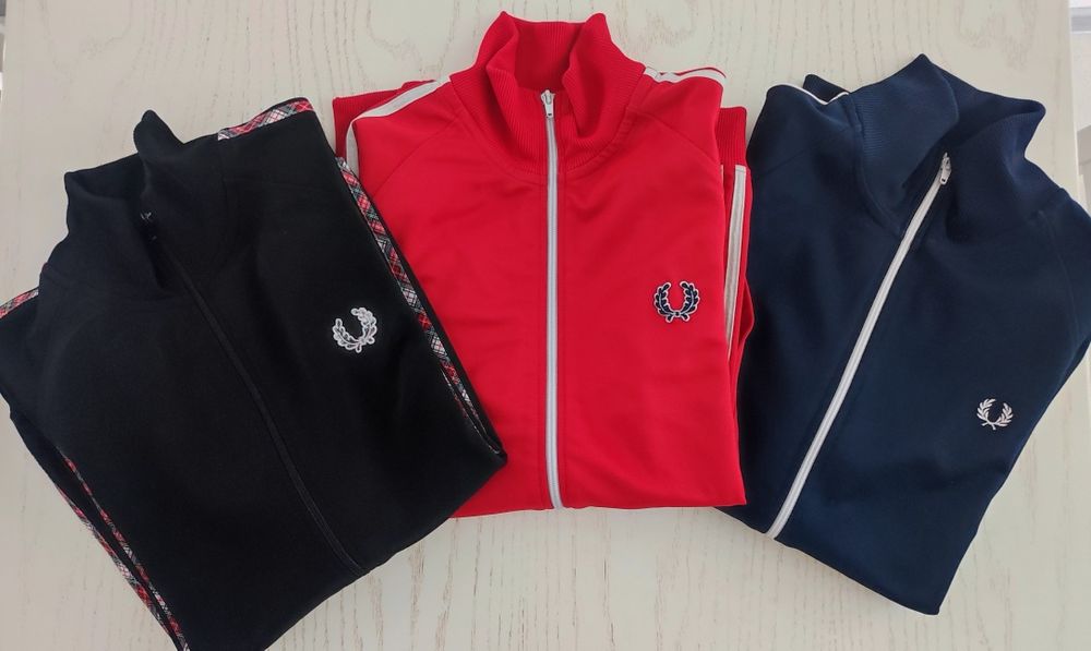 Fred Perry Оригинални Суичъри - размер M