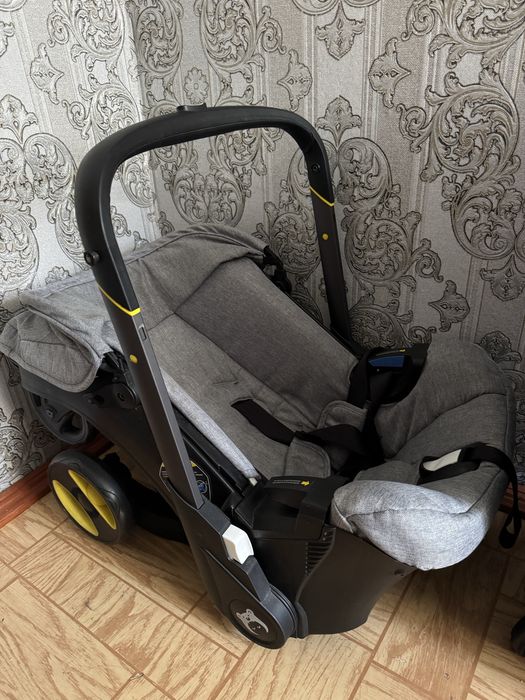 Коляска-автокресло Ining Baby в отличном состоянии