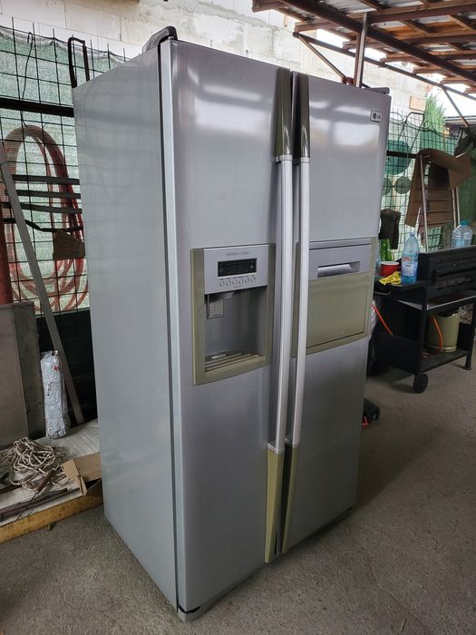 Vand frigider / combina frigorifica LG side by side