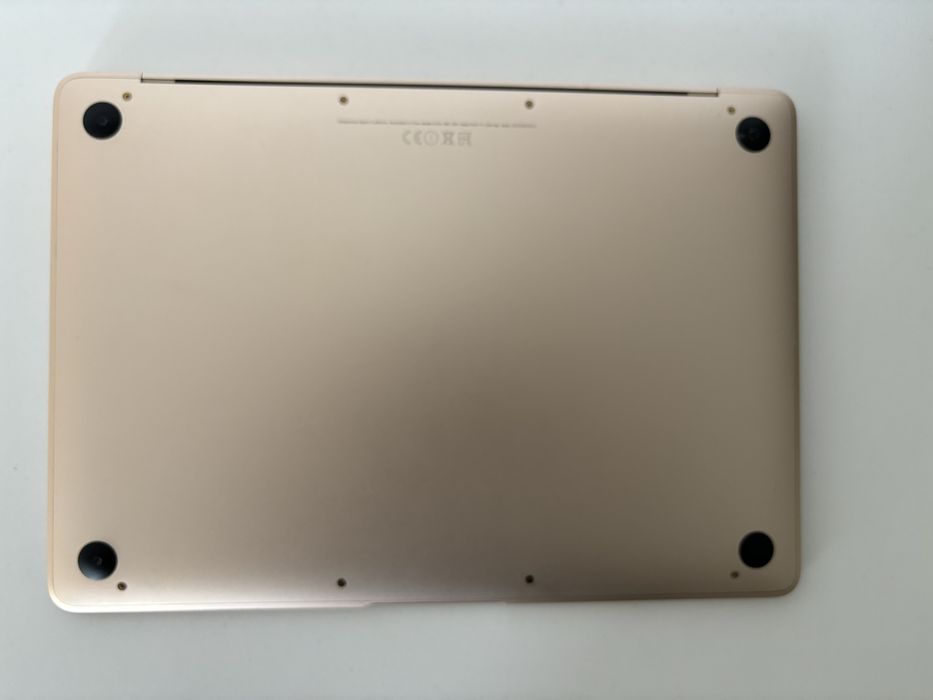 Macbook Gold, intel core M3, retina 12”, 8 gb ram, 256 ssd