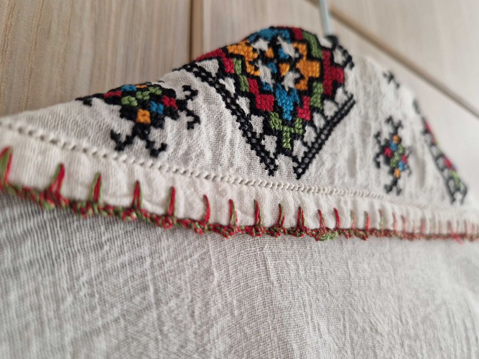 ie olteneasca veche, traditionala, cusuta manual, Gorj anii ‘50