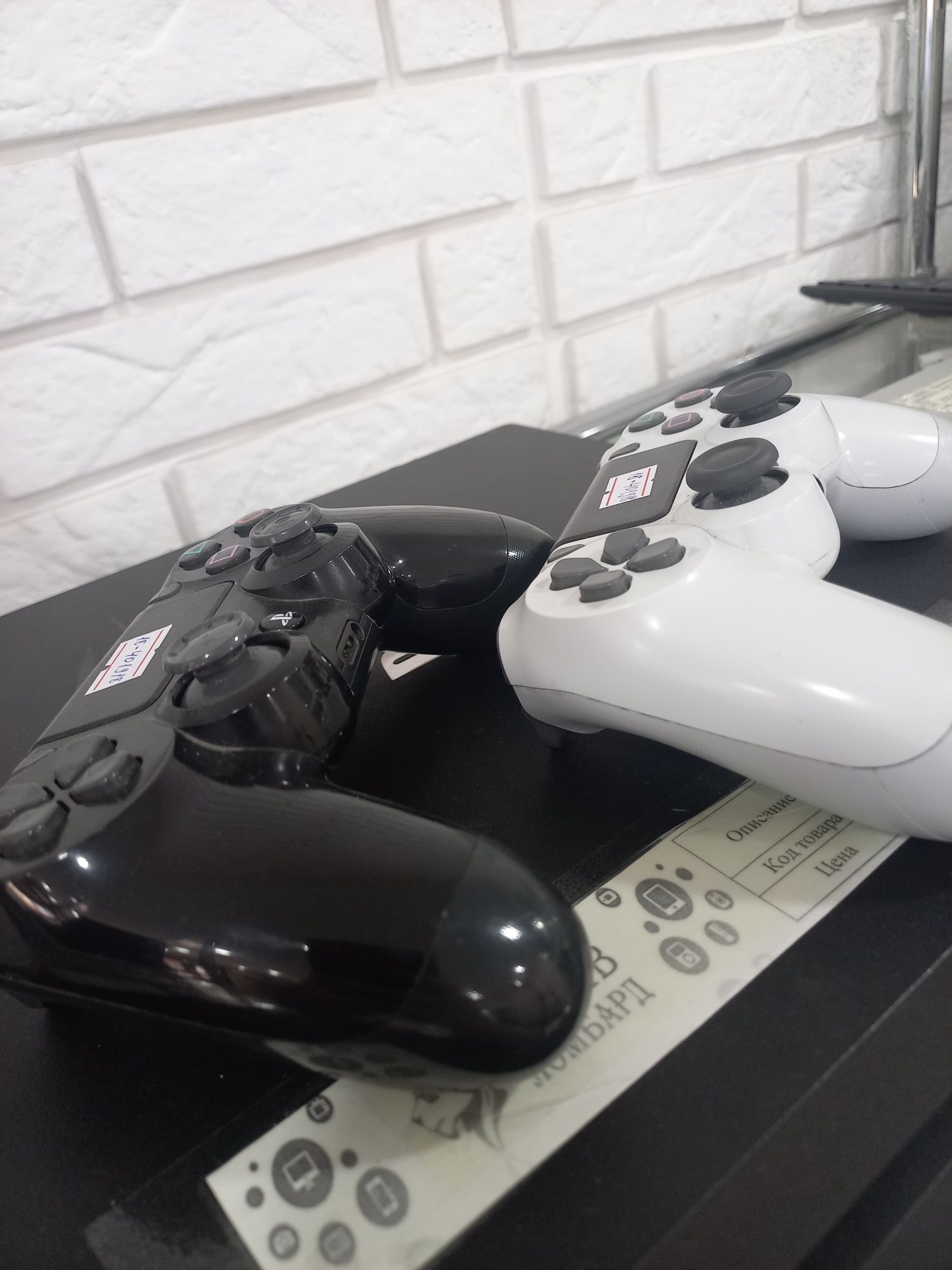 Продаётся play Station 4pro /плестейшн 4про
