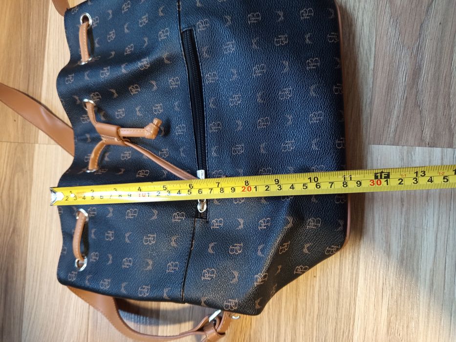 Дамски     чанти