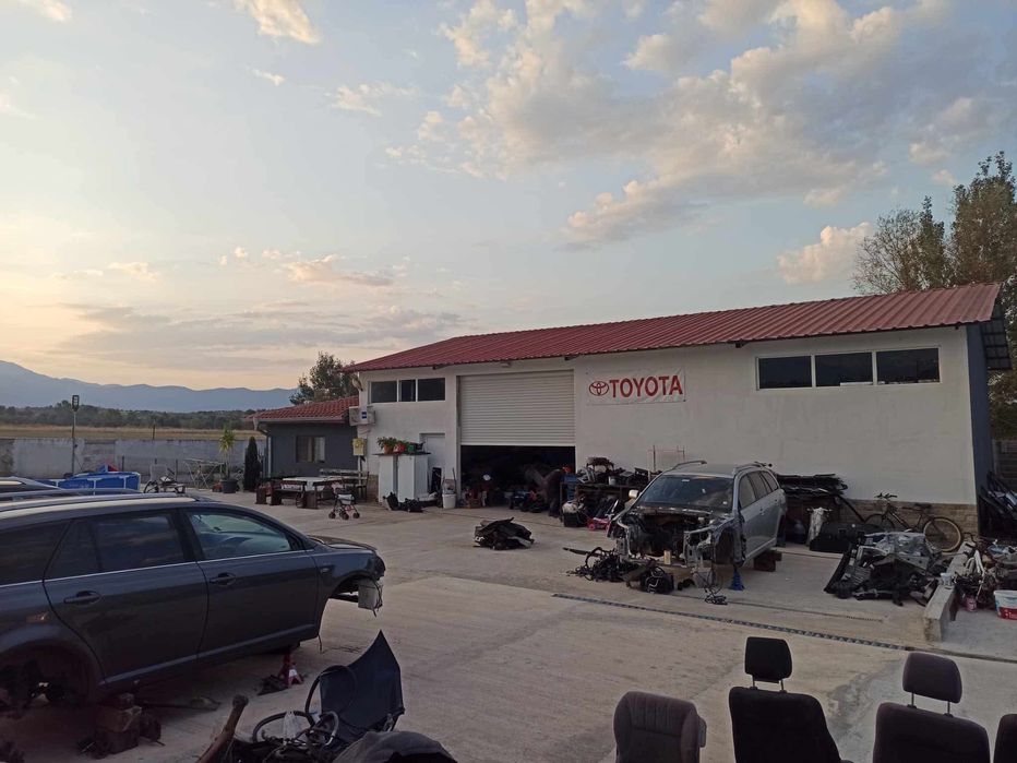 Складове за продан