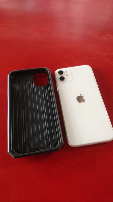 Iphone 11 alb 64gb liber