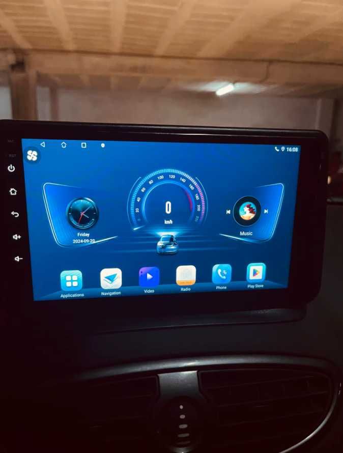 Navigatie Android Renault Clio 3 1-8GB RAM - CarPlay QLed 4G DSP