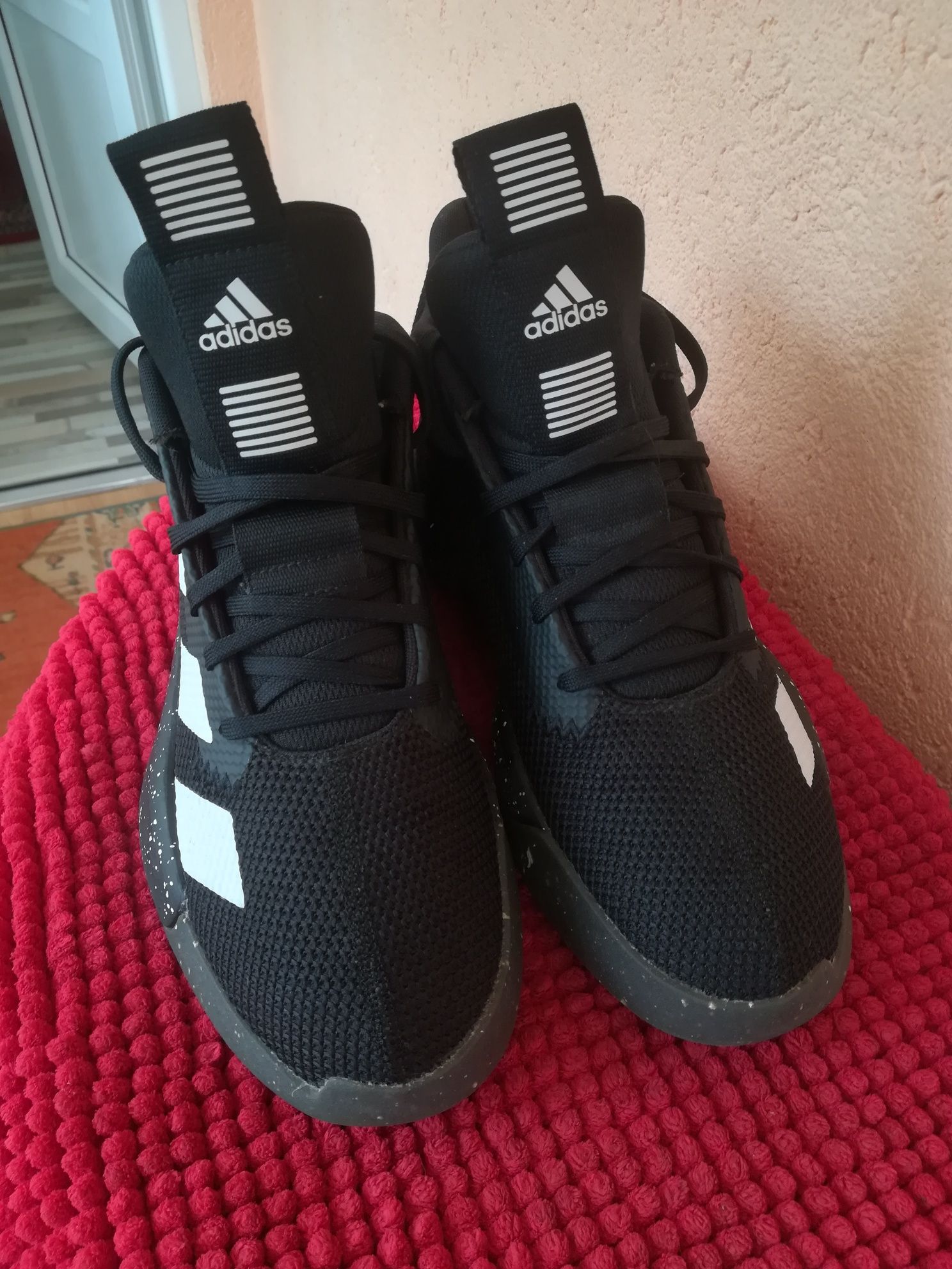 Bascheți Adidas nr 42 bărbați