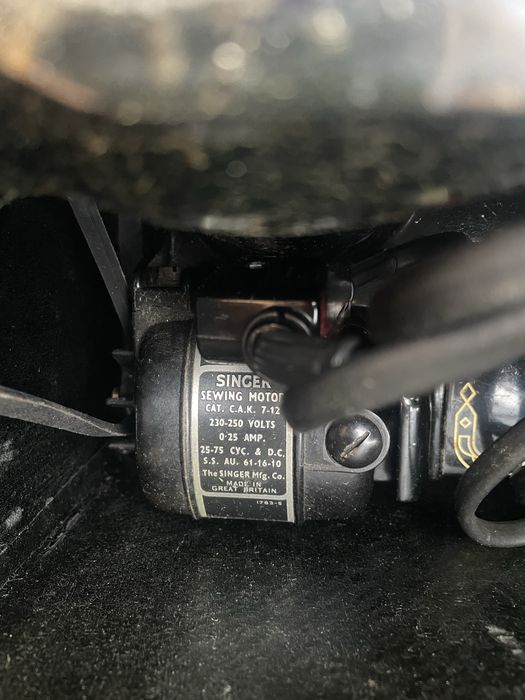 Masina de cusut Singer