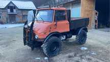Mercedes Unimog cu lama de zapada