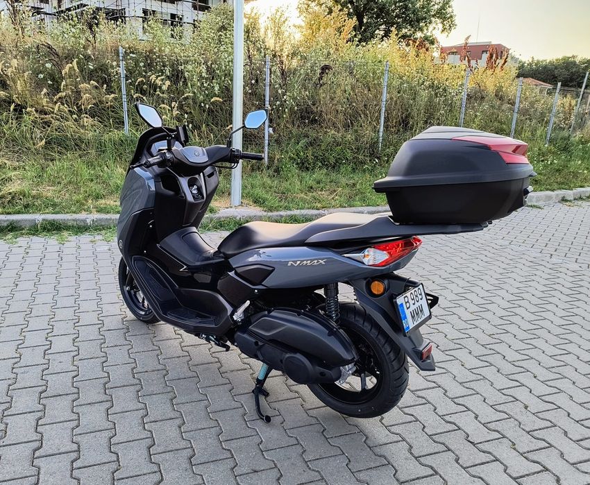 Vând Yamaha NMax 125cmc 2500km
