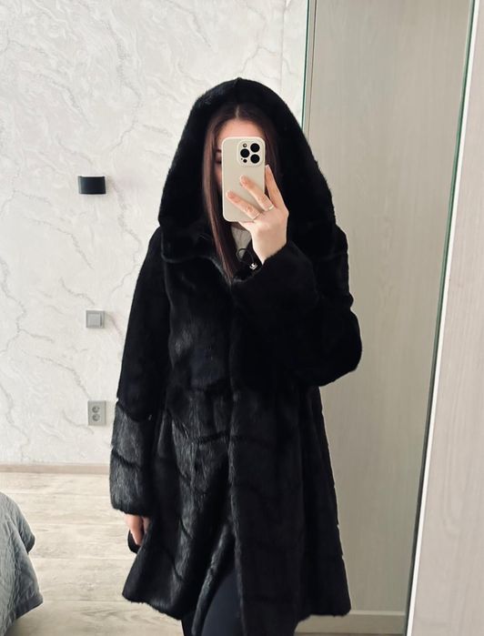 Продам норковую шубу