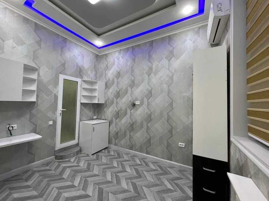 Офис 200 м² с евроремонтом и мебелью на 1 этаже по ул. Шота Руставели