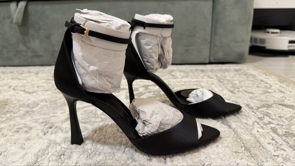 Sandale cu toc Zara (satin negru)