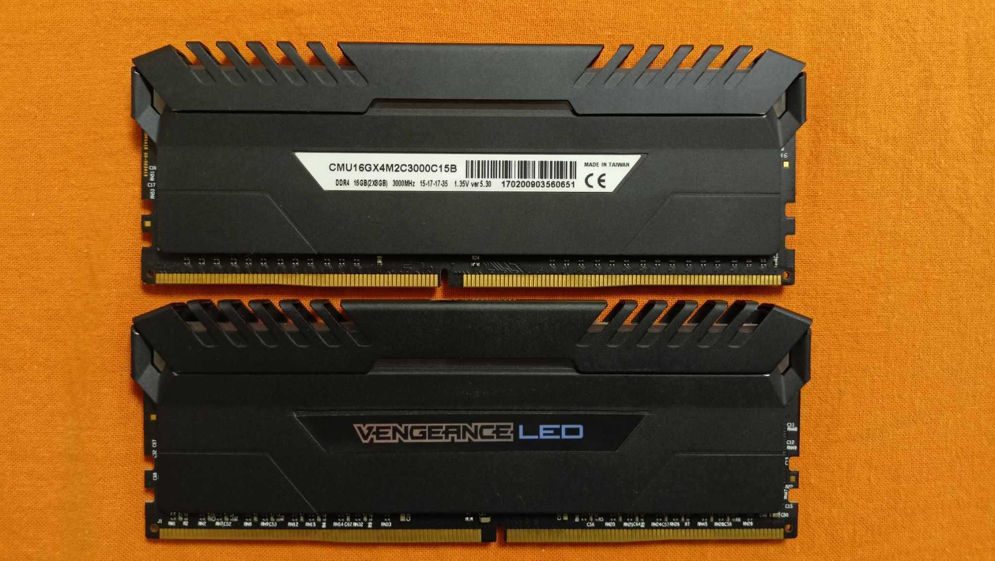 Memorie CORSAIR VENGEANCE LED Blue 16GB (2 x 8GB) DDR4 3000MHz C15