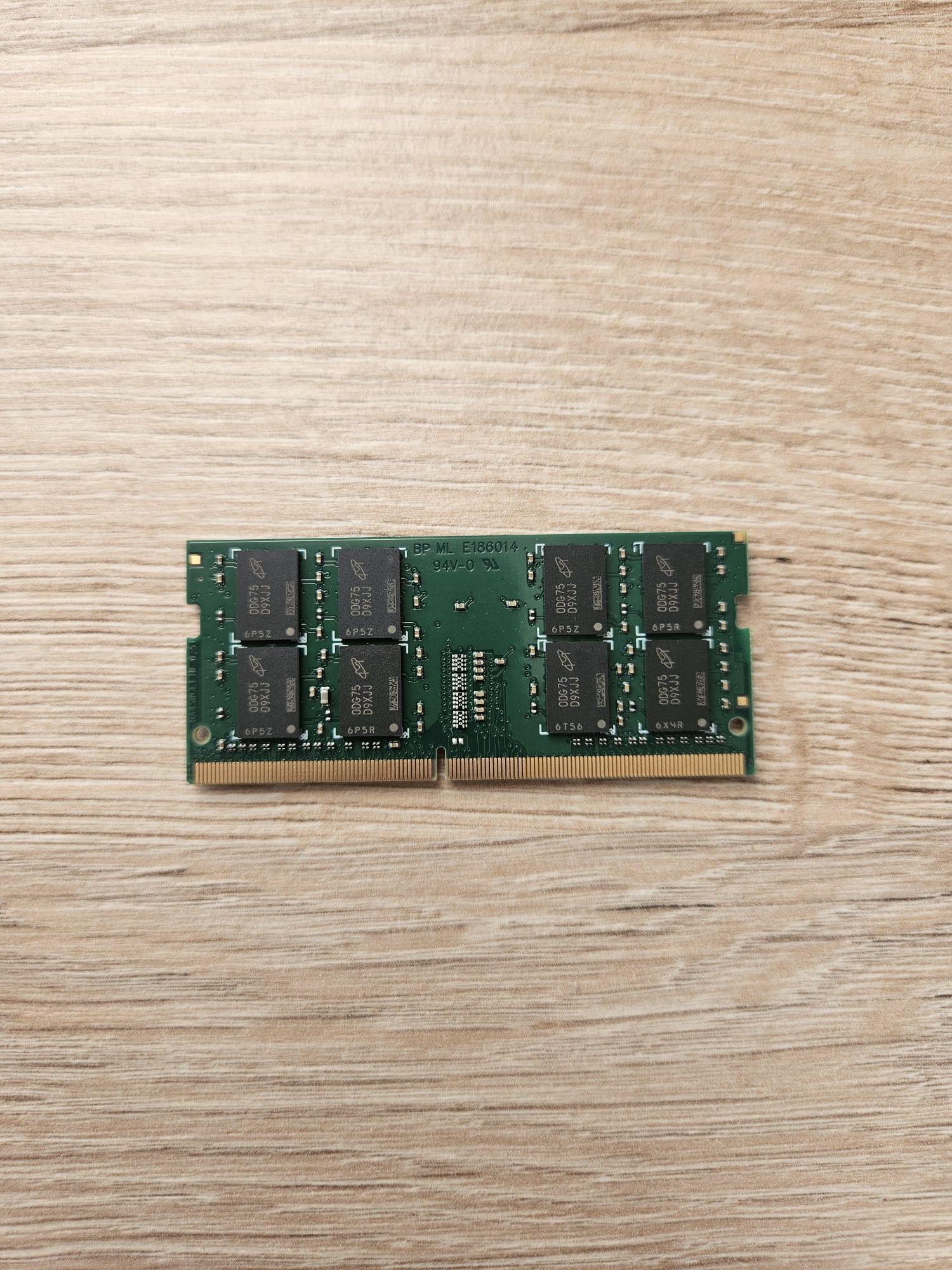 Memorie RAM Crucial / 8GB DDR4 / 2666MHz CL19