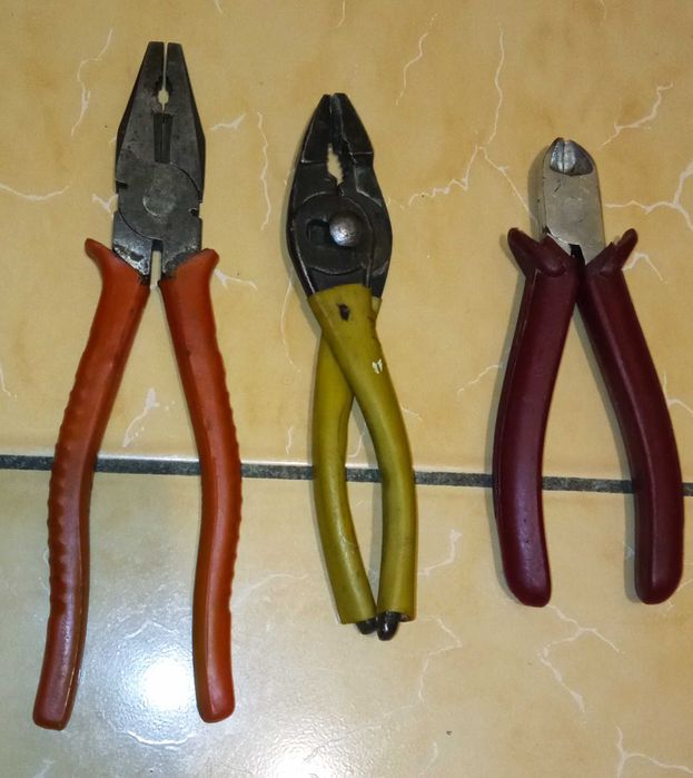 Сверла, кусачики, отвёртки, напильники, ключи советские