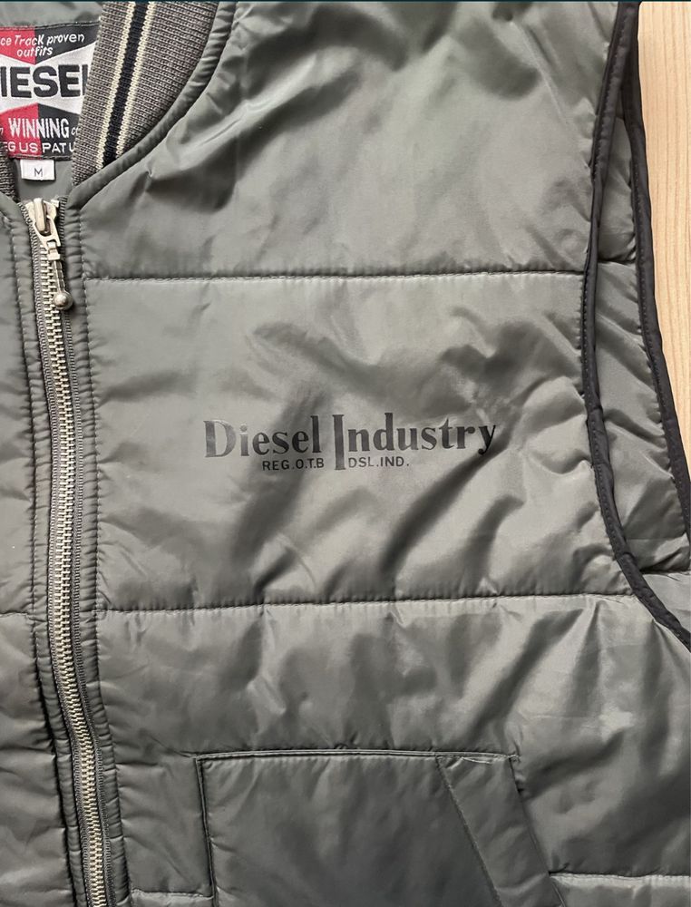 DIESEL / мъжки елек/грейка М/L