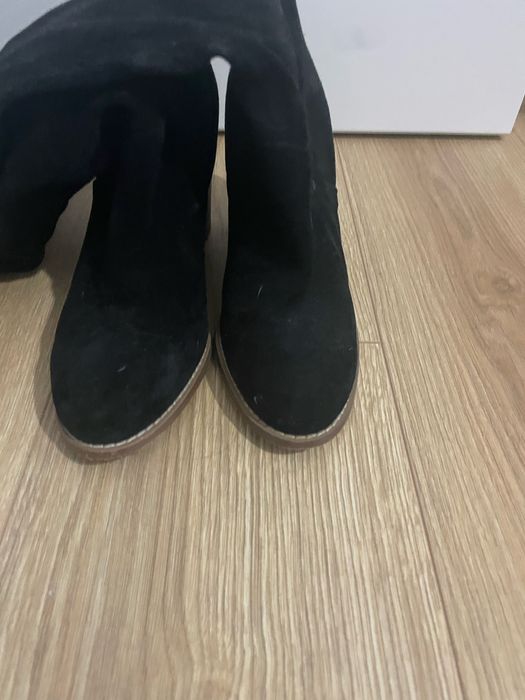 Cizme negre de piele