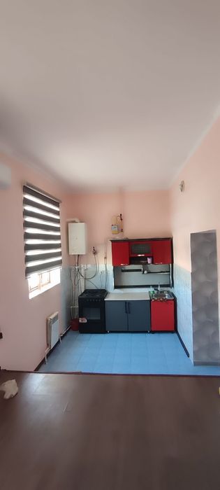 Аэрапорт янги дом 1 хонали 53 кв 1-этаж 6 т ховузи бор евро иккиламчиг