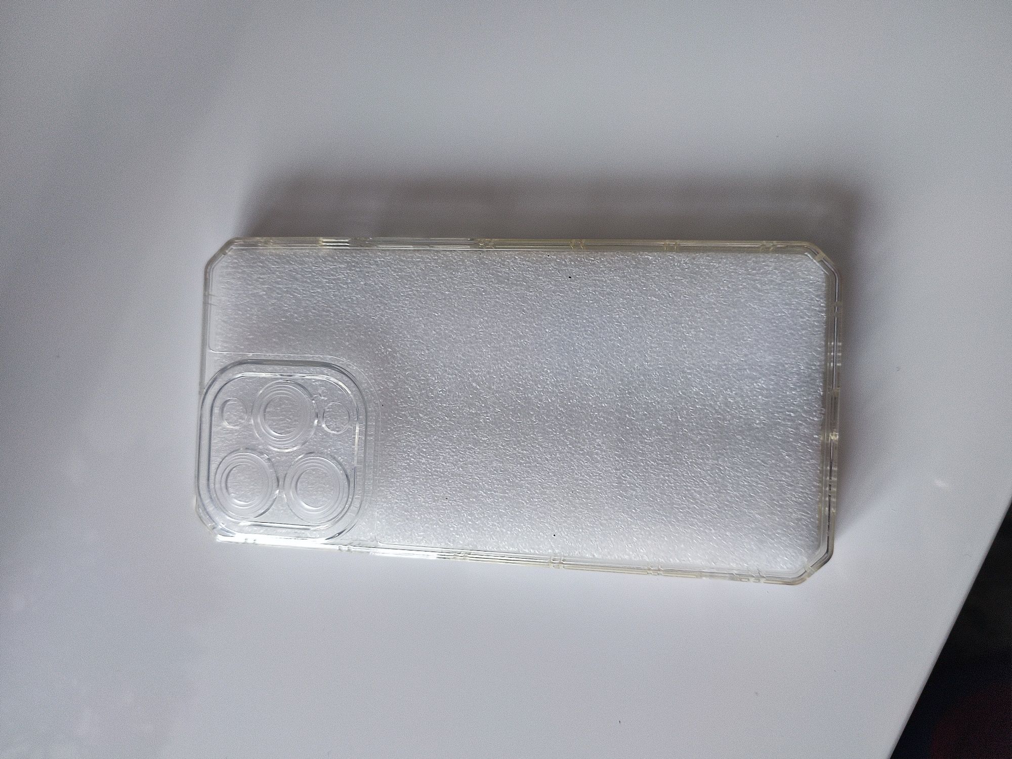 Кейсове за iphone 13 pro