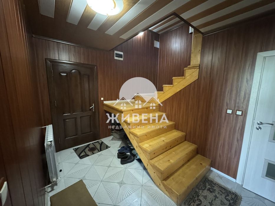 Къща в с.Гроздьово, обл. Варна, РЗП 200 кв.м
