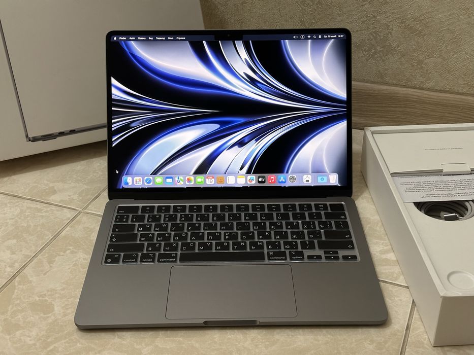 Новый MacBook Air 13.6 M2 АКБ 98% 2025 SSD256/RAM8GB Ноутбук Chip Inch