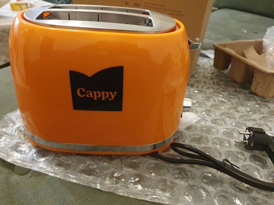 Тостер с марка Cappy в оранжев цвят