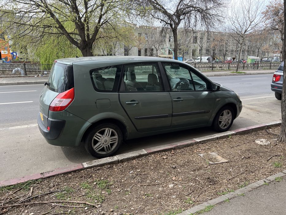 Dezmembrez Renault scenic 1.6 16 V