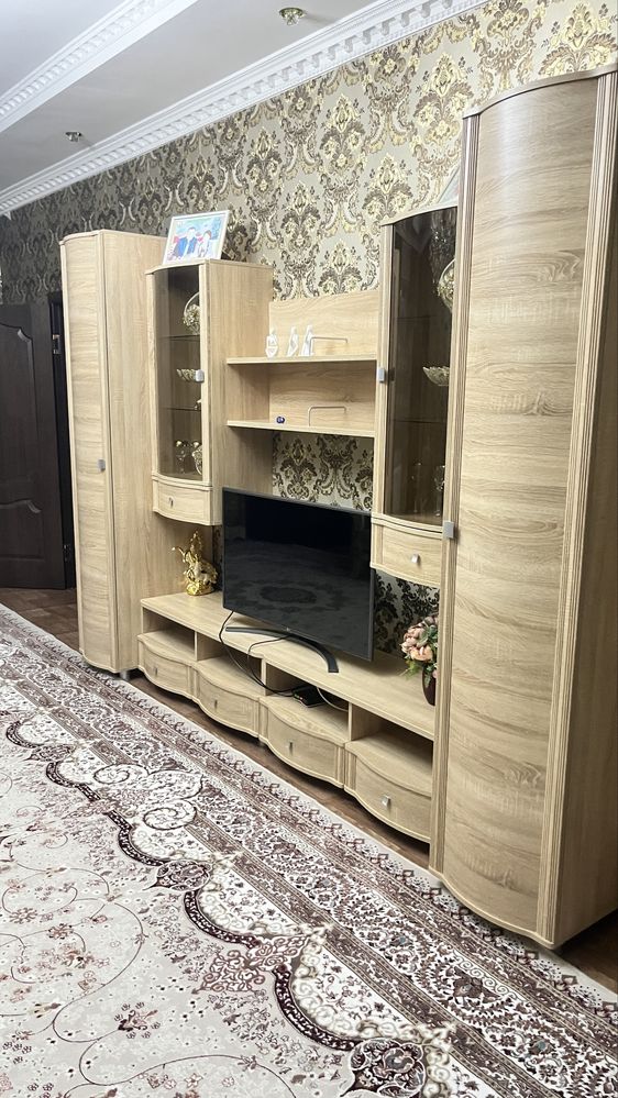 Продаеться сервант